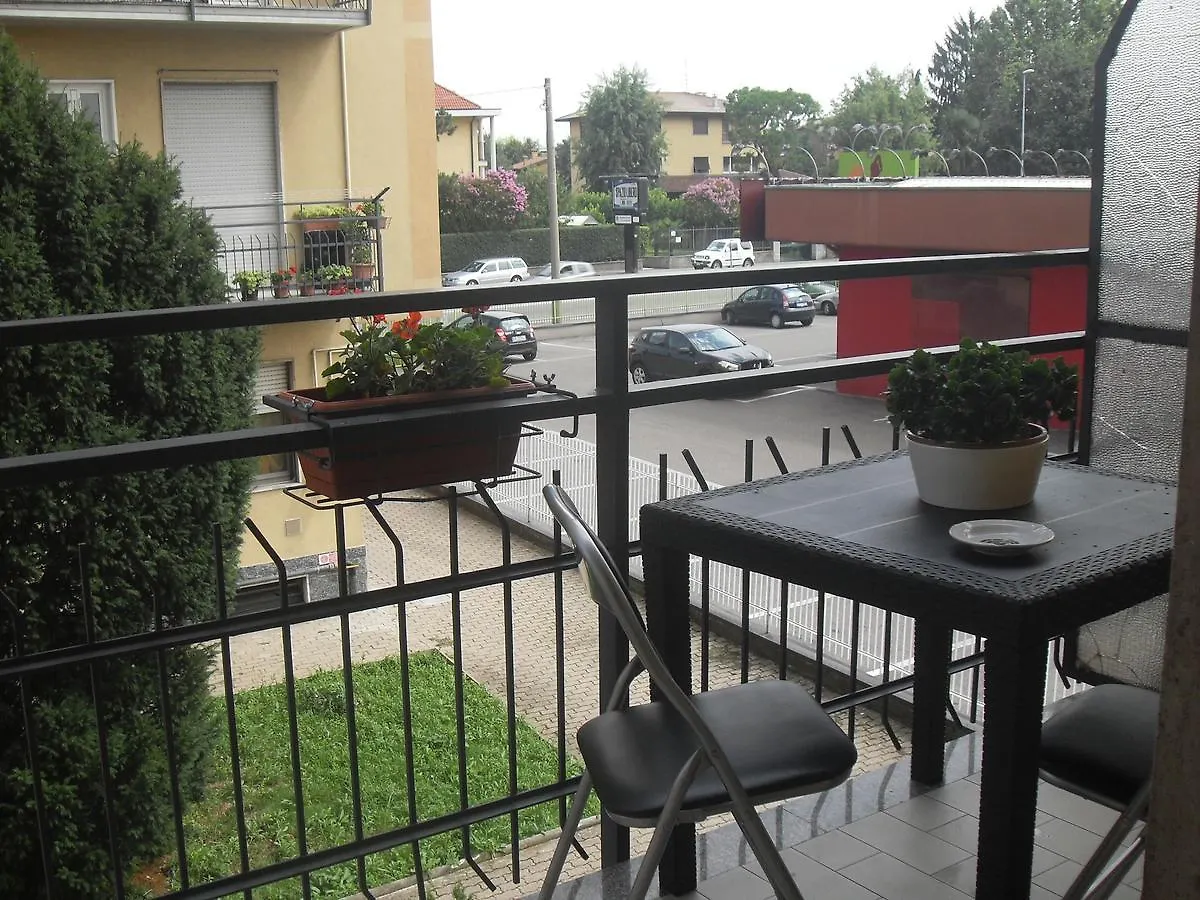 Sempione 72 Bed & Breakfast Pogliano Milanese 0*,